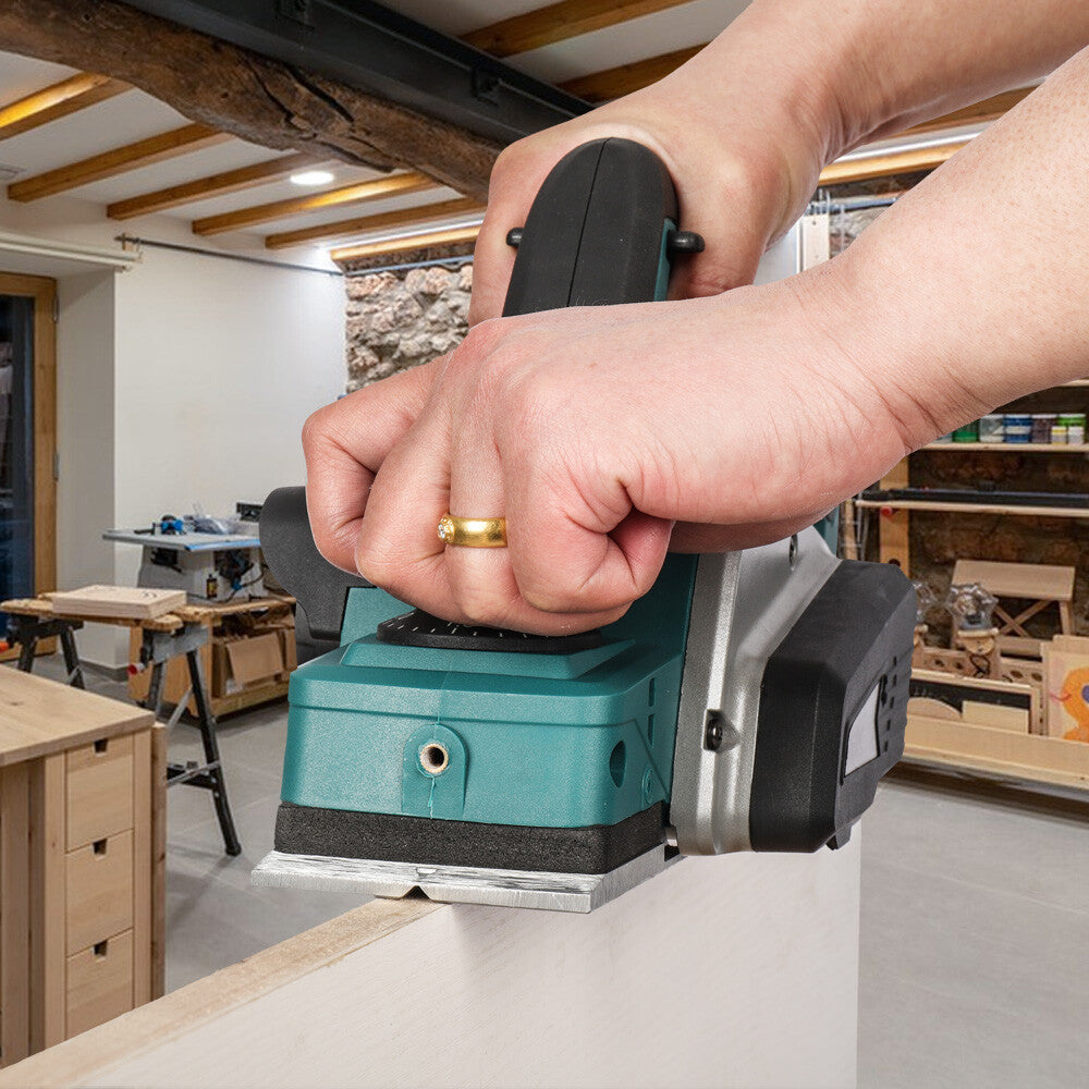 Effortless Woodworking with Our 18V Brushless Cordless Planer